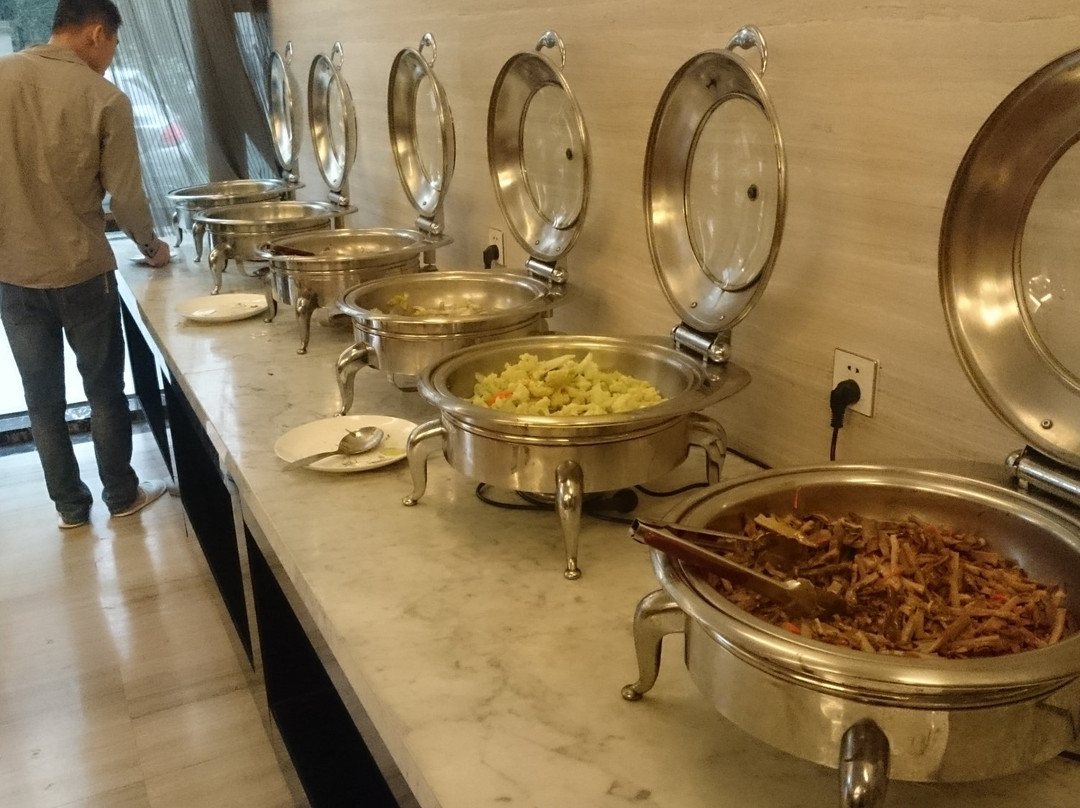 东关明珠大酒店主图