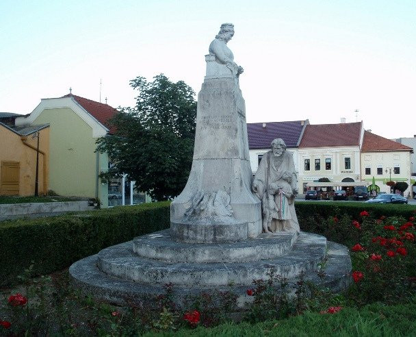 Countess Frantiska Andrasi Monument景点图片