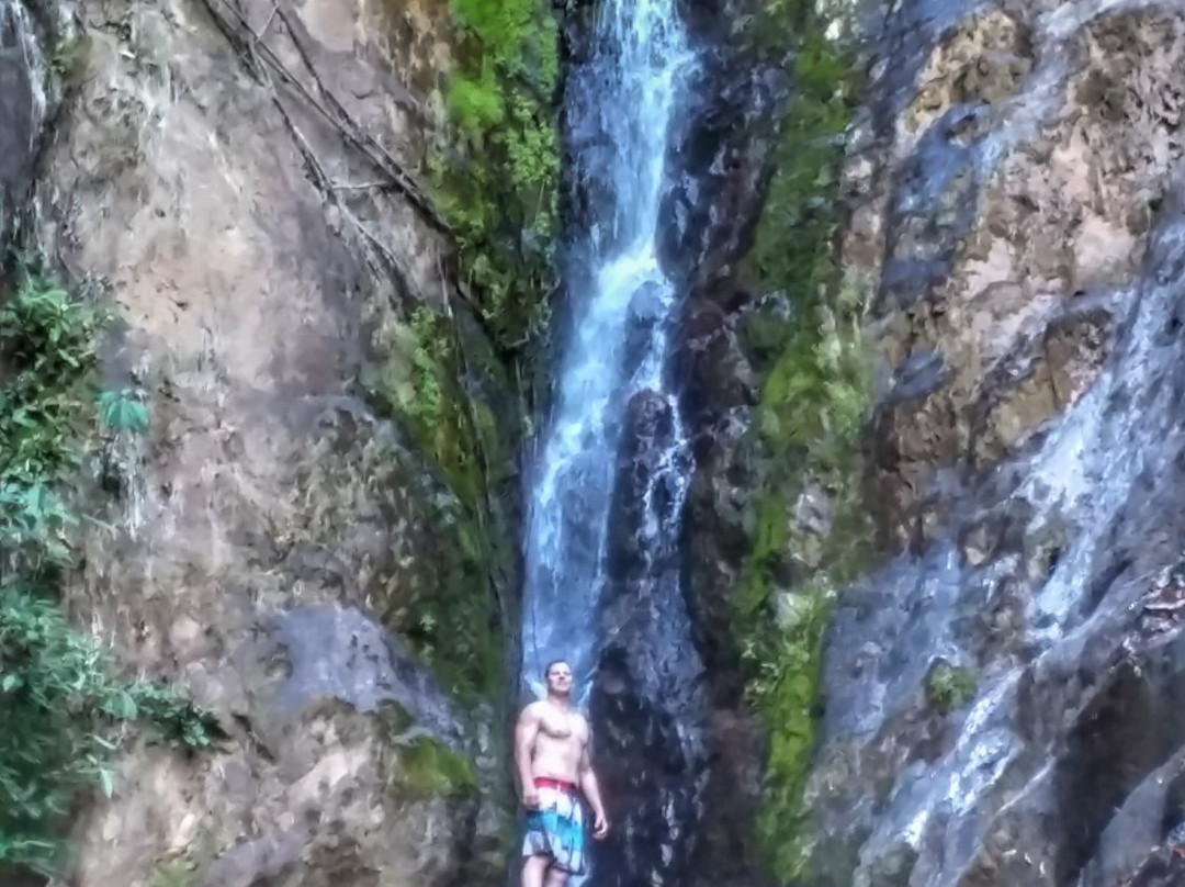 Klong Neung Waterfall景点图片
