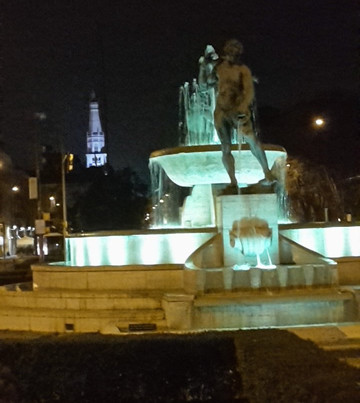 Fontana Dei Due Fiumi-摩德纳必去景点