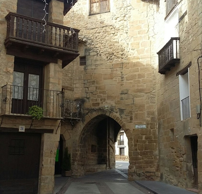 Puerta de San Antonio y del Carmen景点图片
