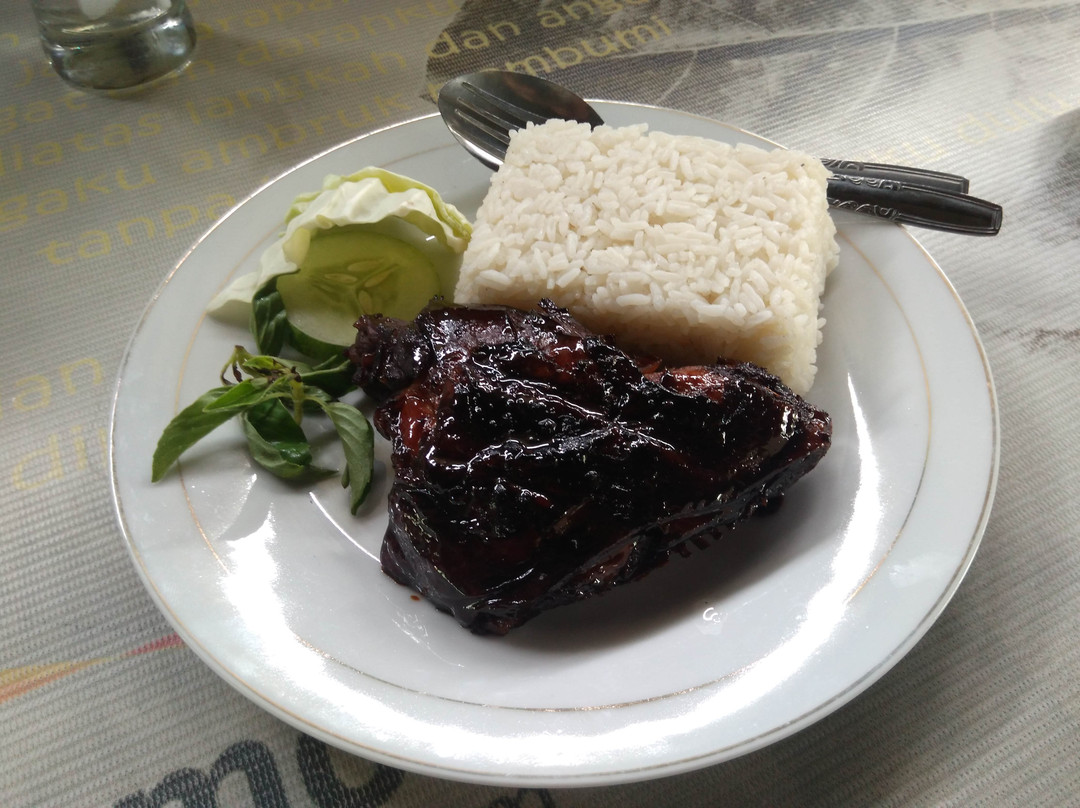 Pacitan餐馆和美食-Warung Khase Pacitan