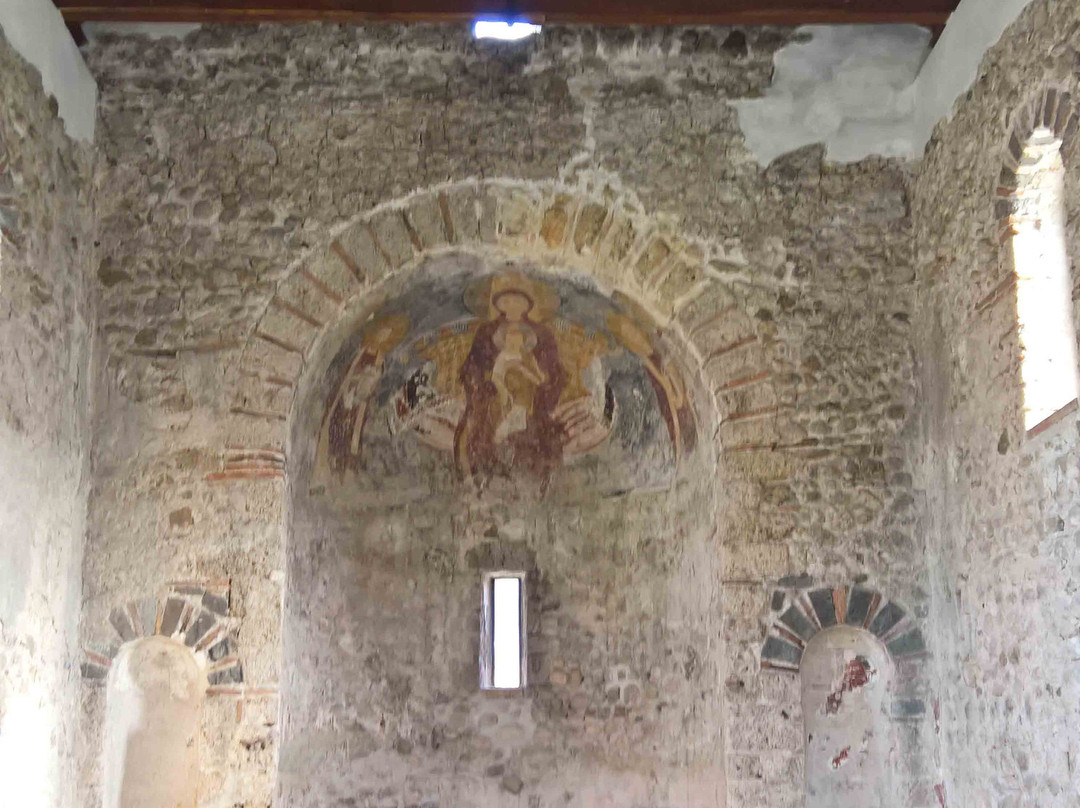 Chiesa di Sant’Ambrogio-Montecorvino Rovella必去景点