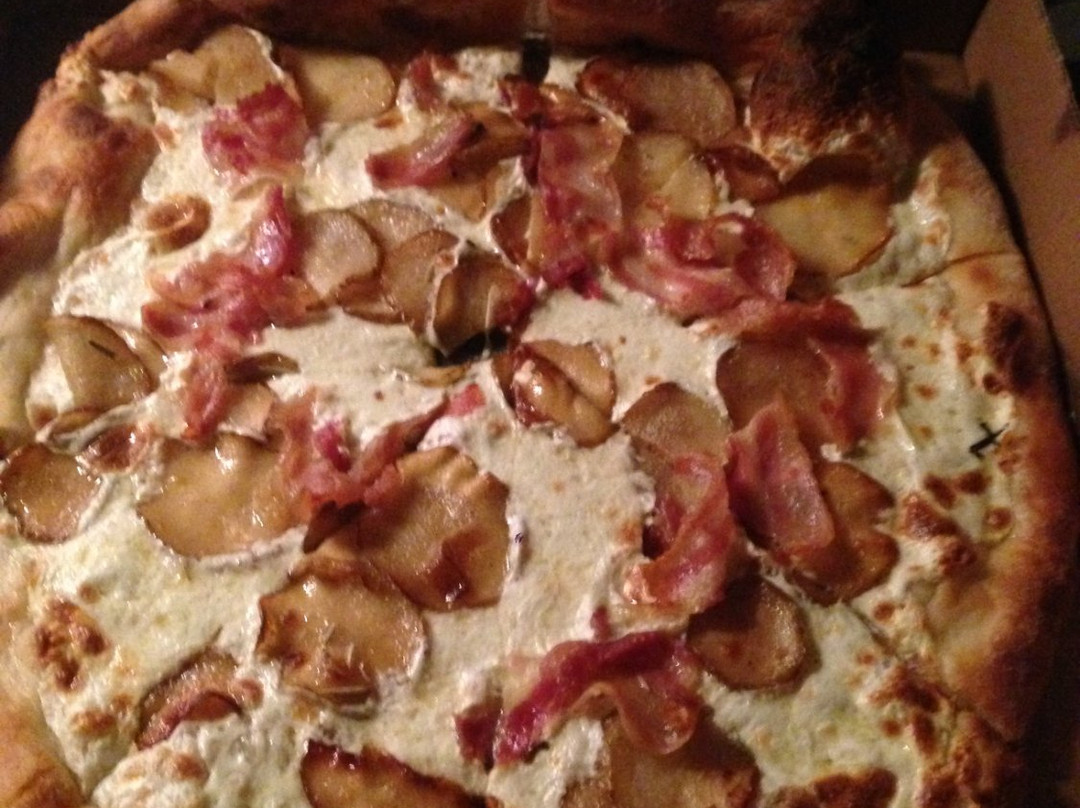 Trumbull Pizza Company