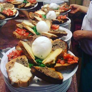 Fayed餐馆和美食-Pizza Melodies