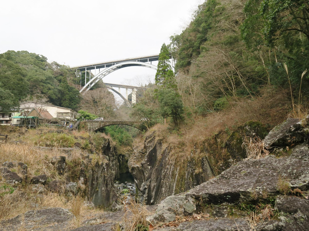 Shinto Takachiho Bridge景点图片