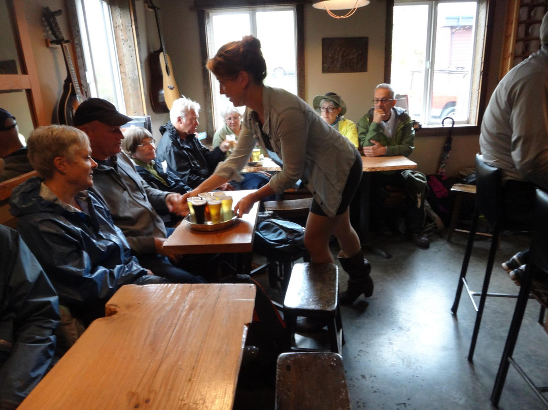 Island Hoppin' Brewery景点图片