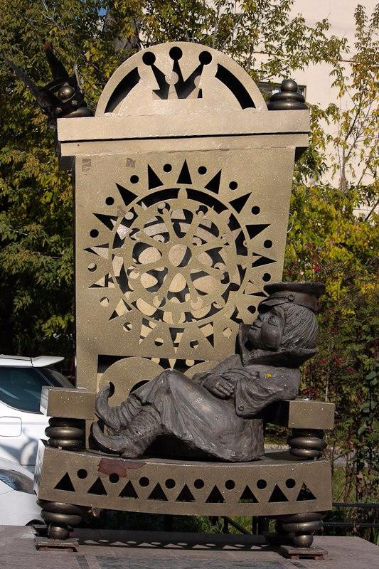 Sculpture Vovka v Tridevyatom Tsarstve-新西伯利亚必去景点