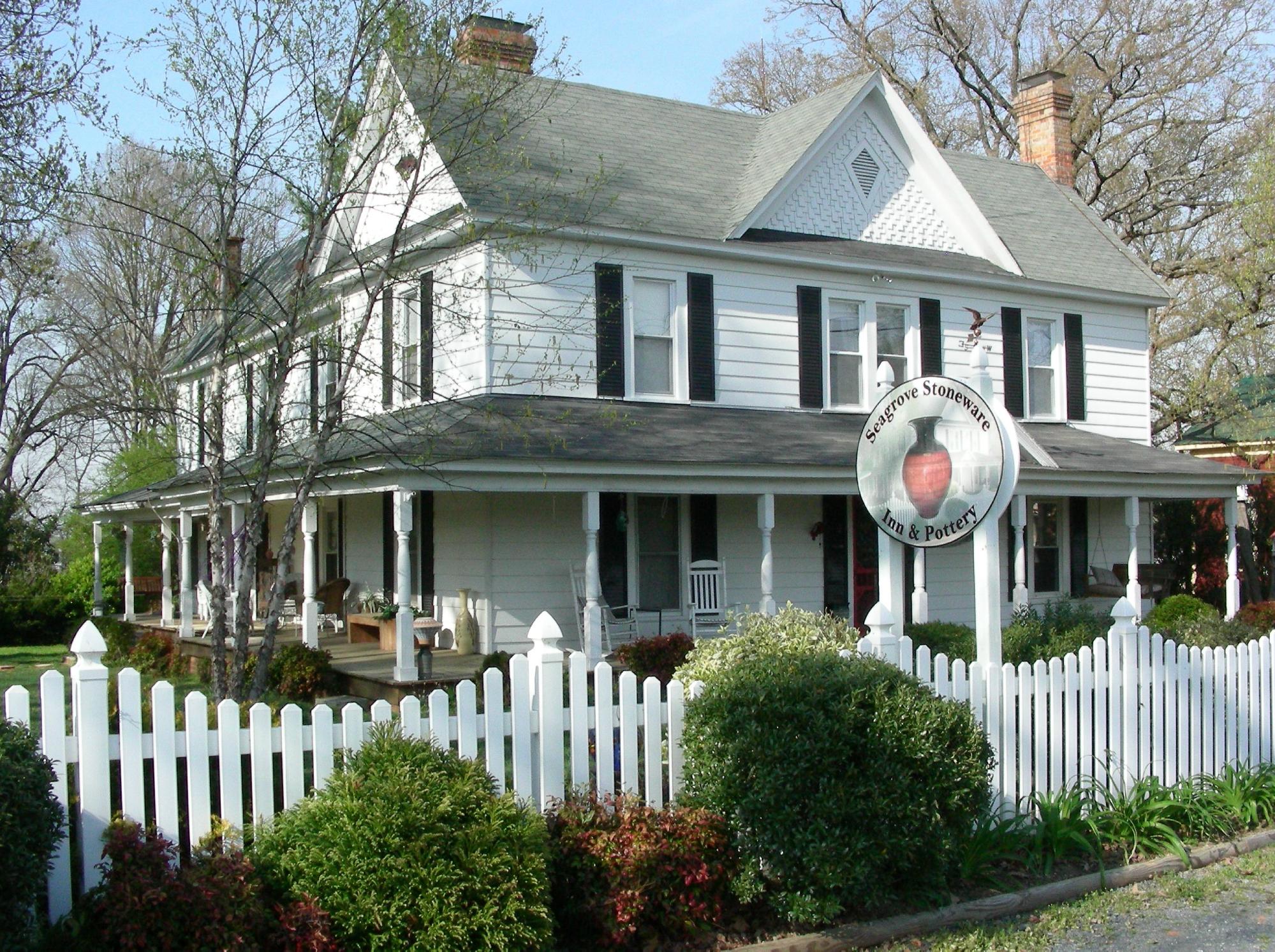 Seagrove Stoneware Inn and Pottery-官方