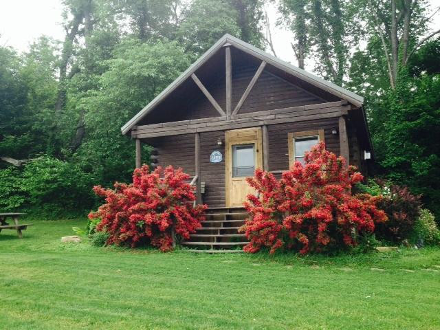 Sunset Ridge Log Cabins
