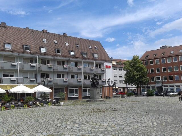 Hans Sachs Platz and Hans Sachs Denkmal-纽伦堡必去景点