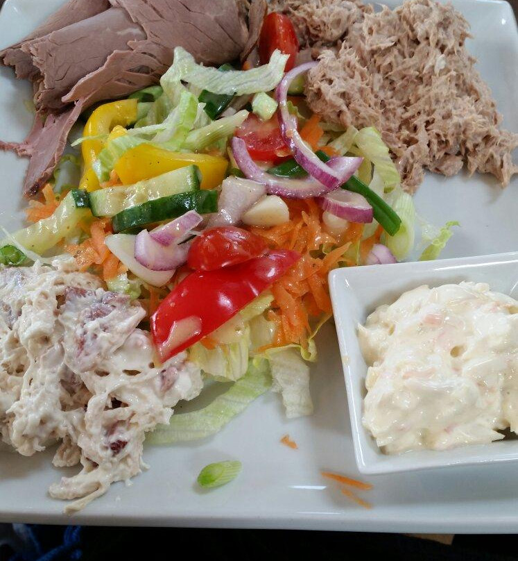 Grange Moor餐馆和美食-Thorncliffe Farmshop Tea Room