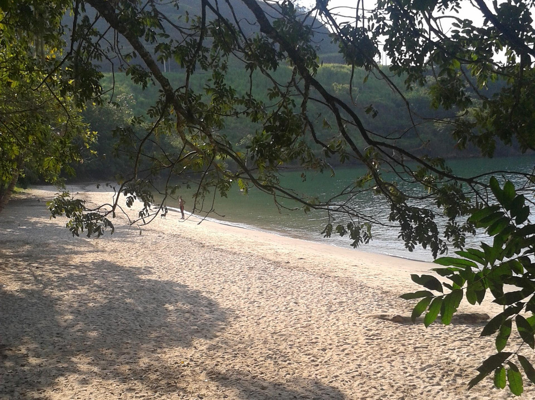 Camorim Pequeno Beach-安格拉杜斯雷斯必去景点