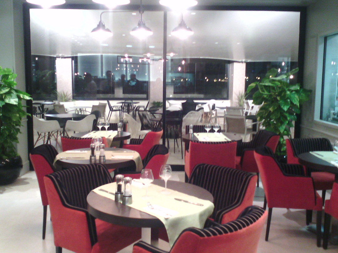 Restaurant Aux Champs Elysees