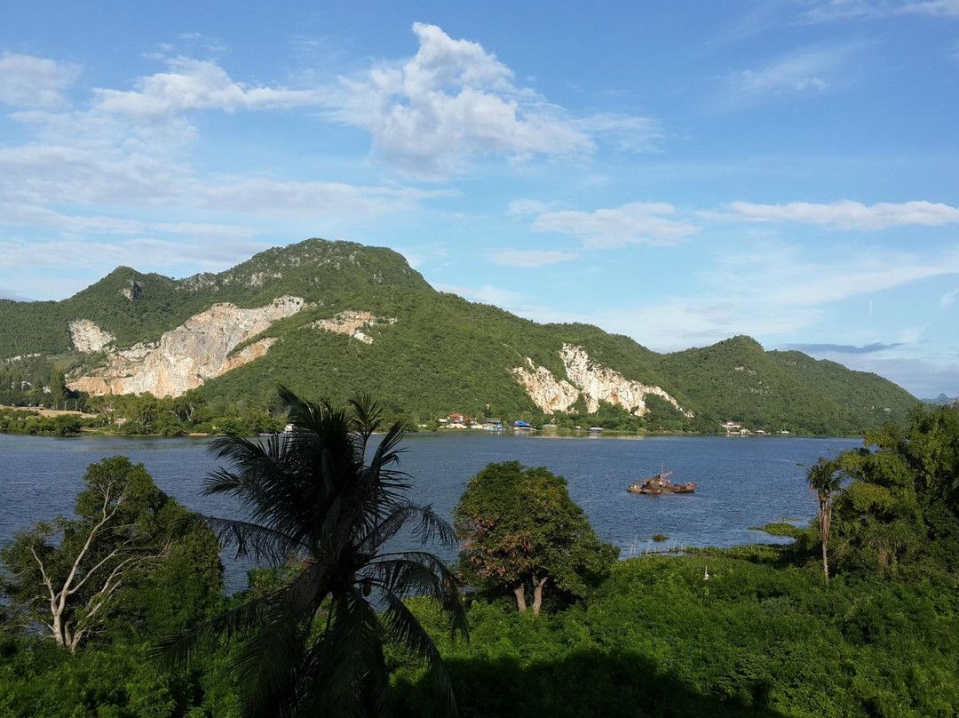 Hotel Kan Jetski & Resort主图