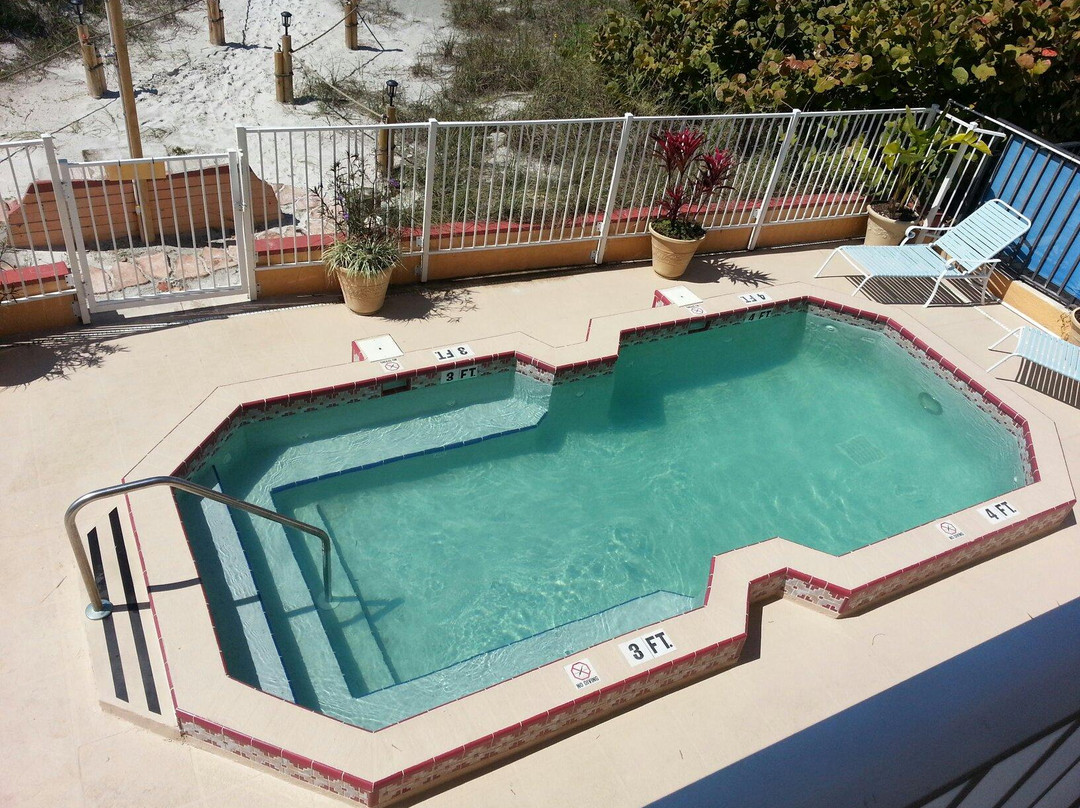 Beach Suites Resort主图