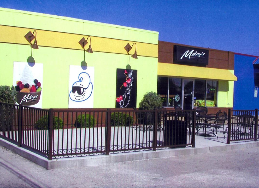 Mikey's Frozen Yogurt