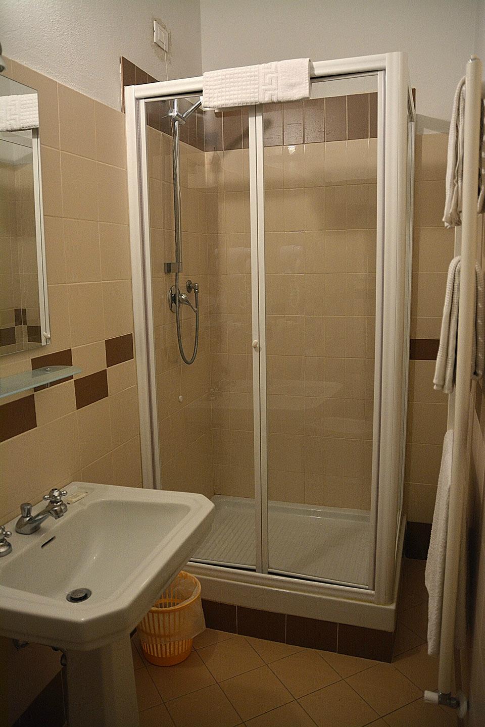 Albergo Giugni-浴室