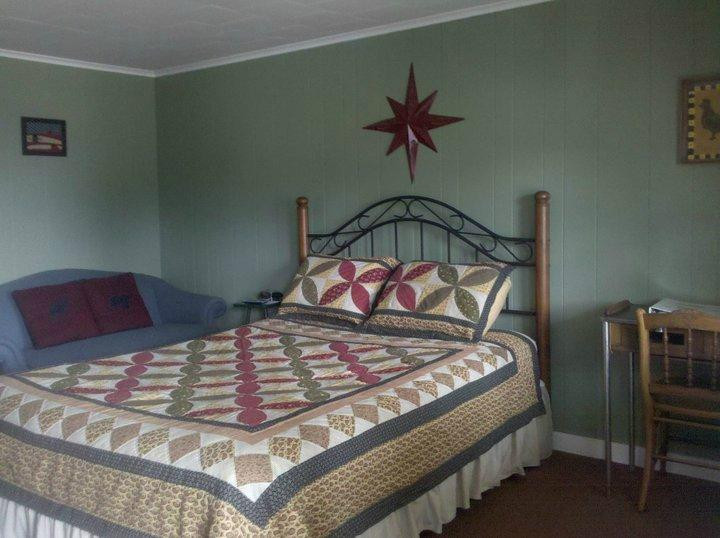 Quinn's Jockey Cap Country Store and Motel主图