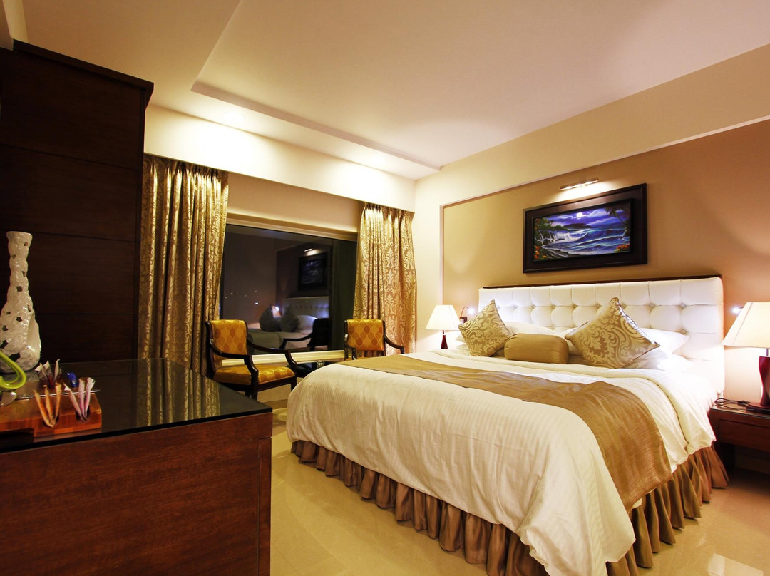 Hotel La Capitol主图