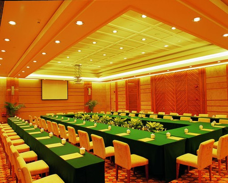 佛山枫丹白鹭酒店主图