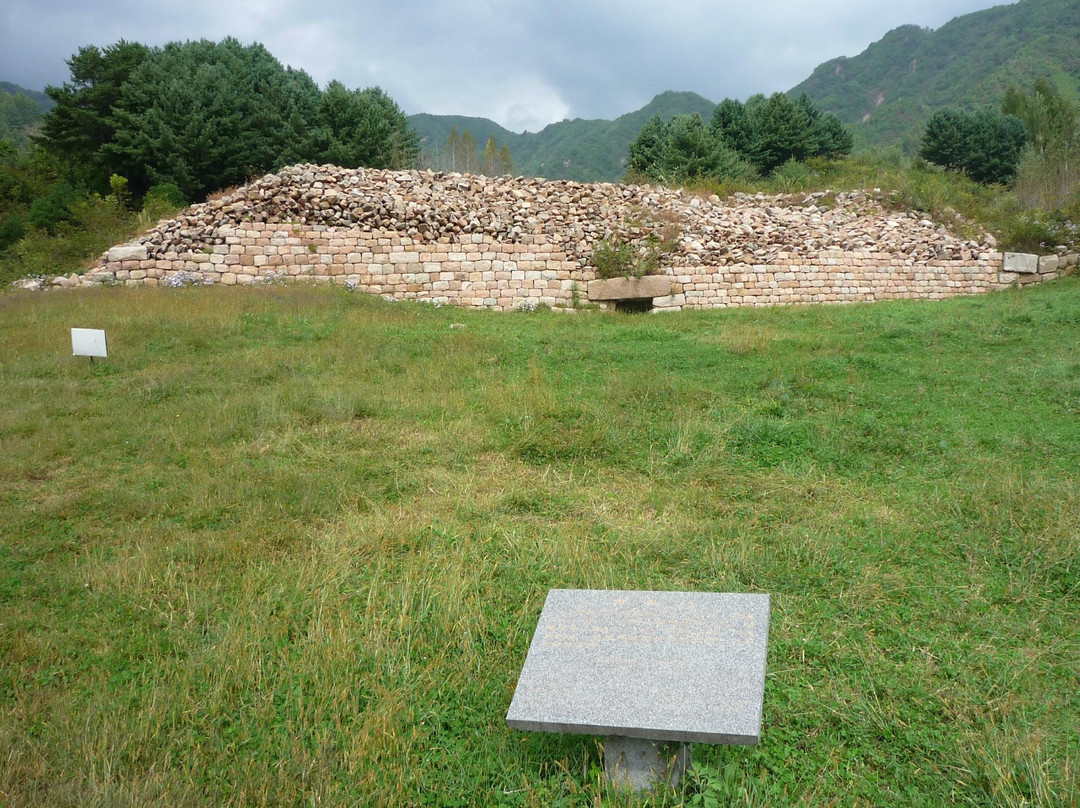 集安洞沟古墓群-集安市必去景点