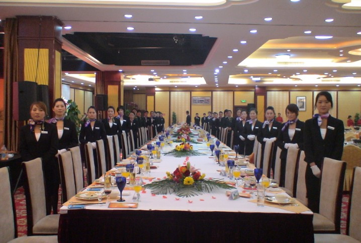 国宾大酒店主图