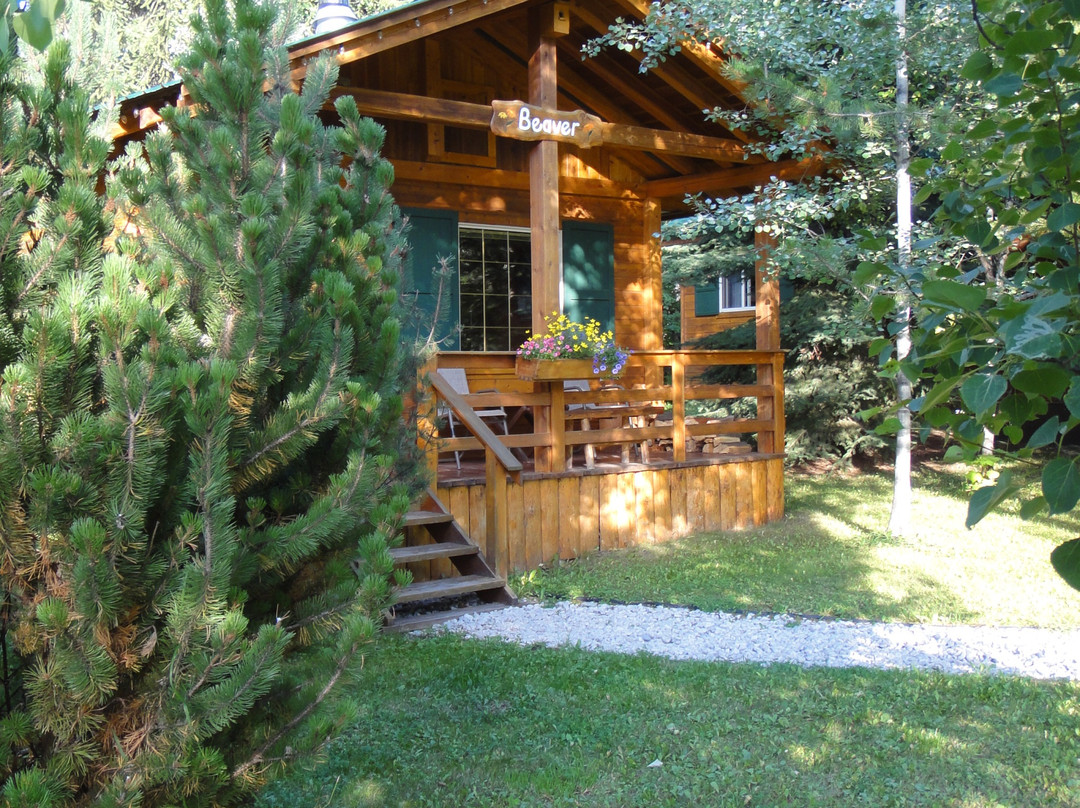 Hillside Lodge and Chalets