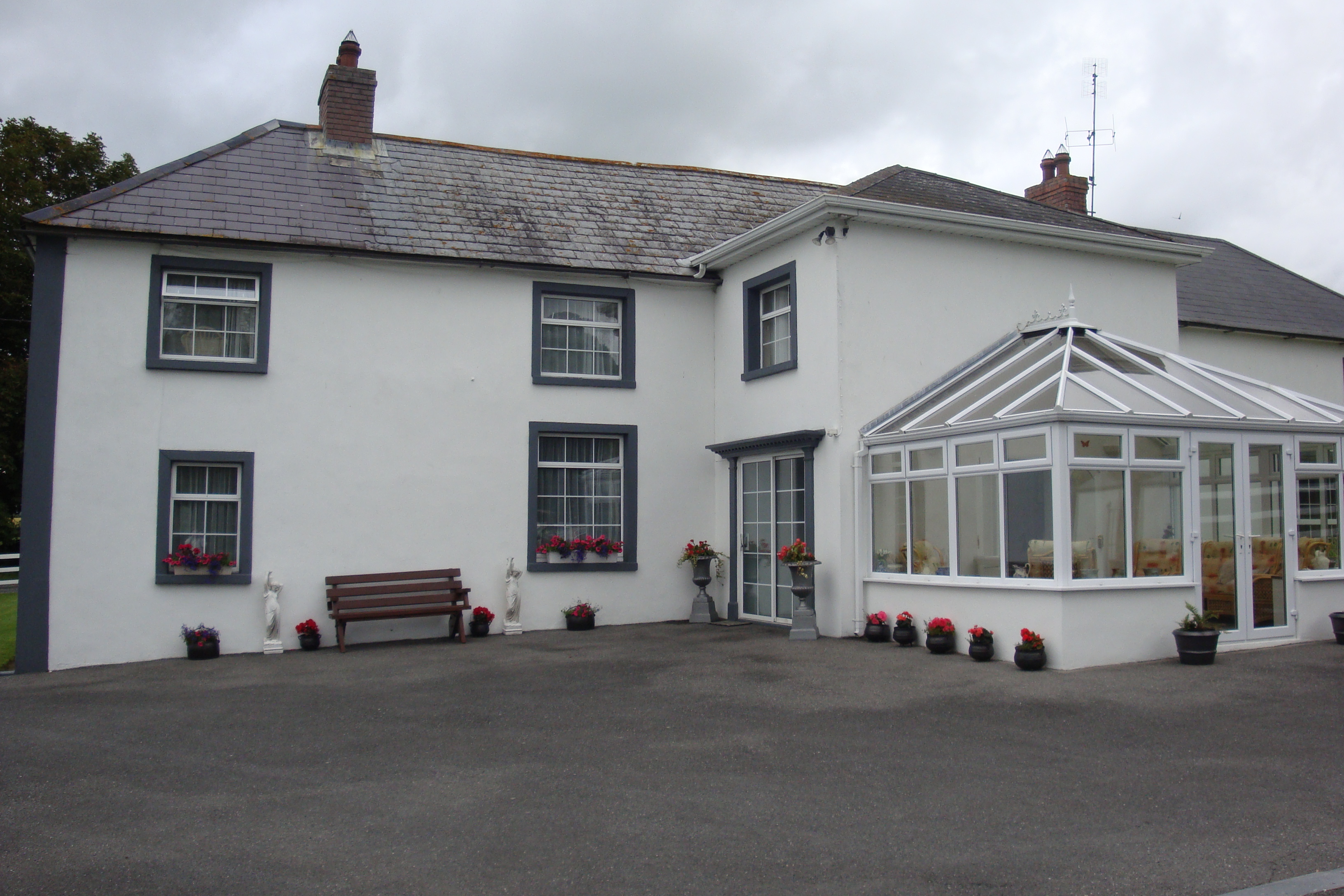 Grove Farm House-客卧