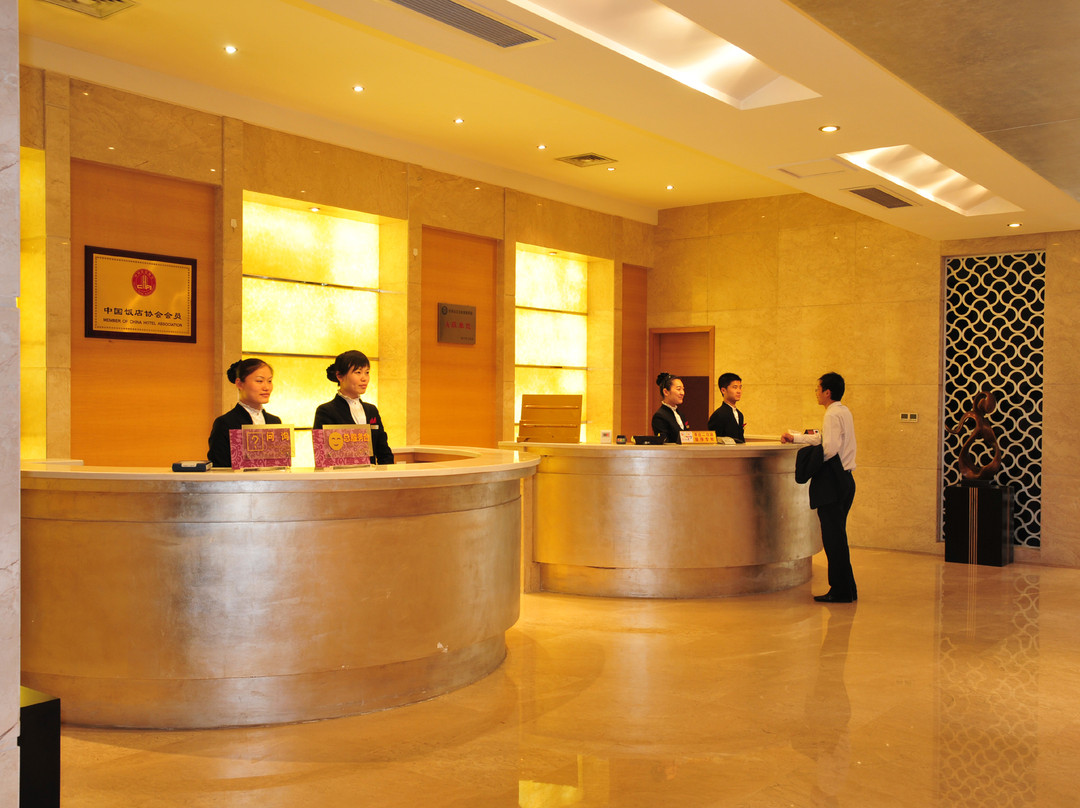 峄州大酒店主图