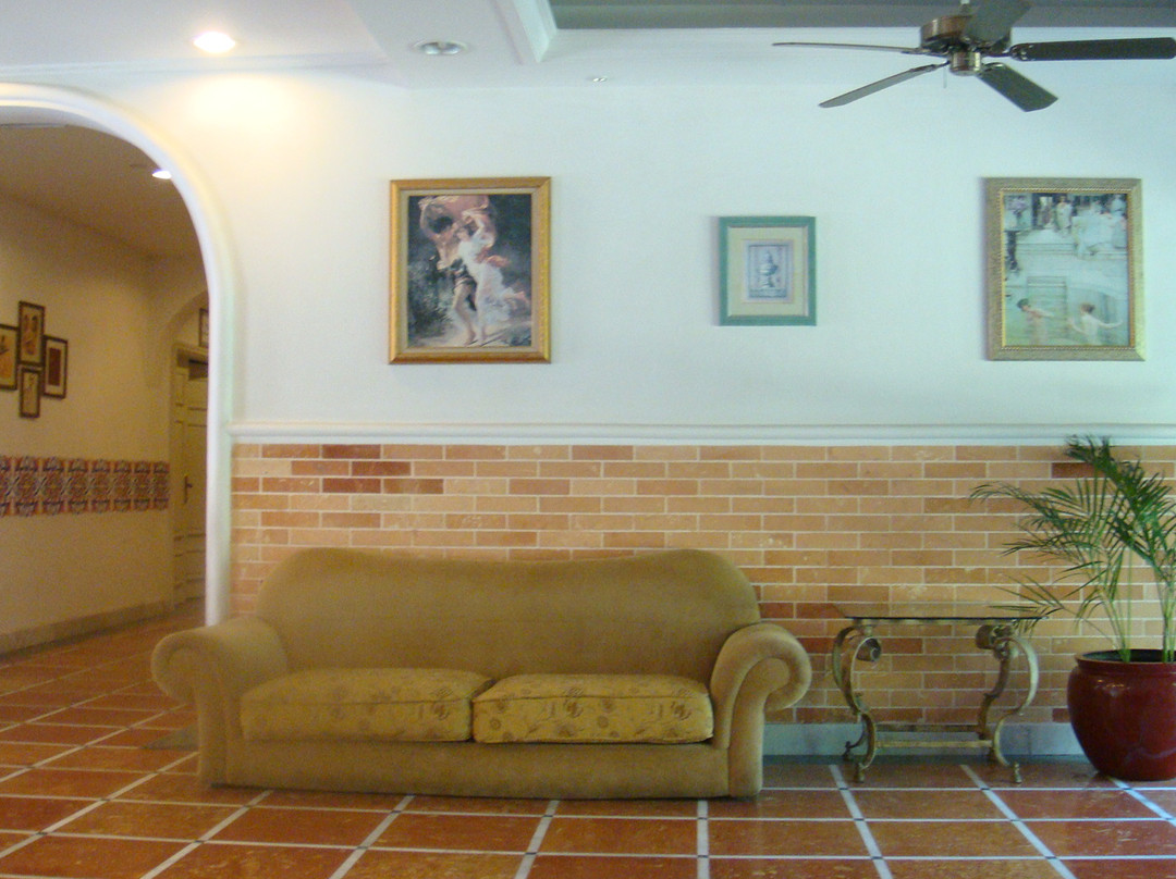 蝴蝶谷酒店主图