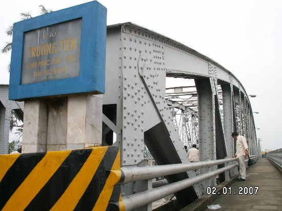 Truong Tien Bridge-顺化必去景点