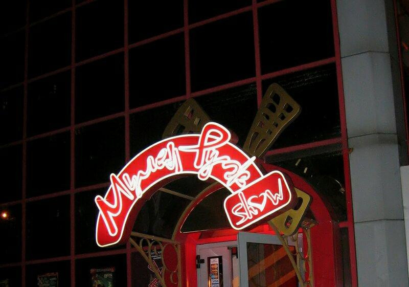 Moulin Rouge Show