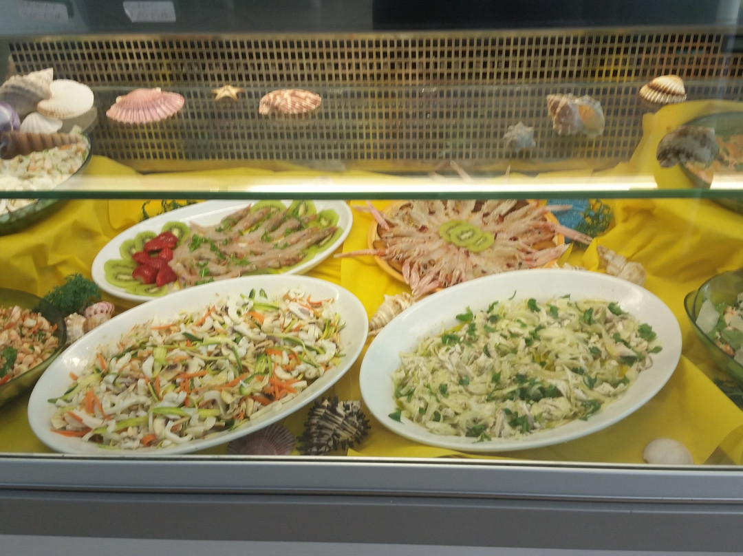 Cappelle sul Tavo餐馆和美食-Gusto Di Mare