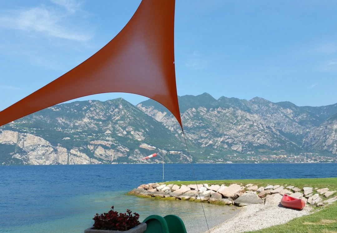Beach Bar Paragliding Malcesine