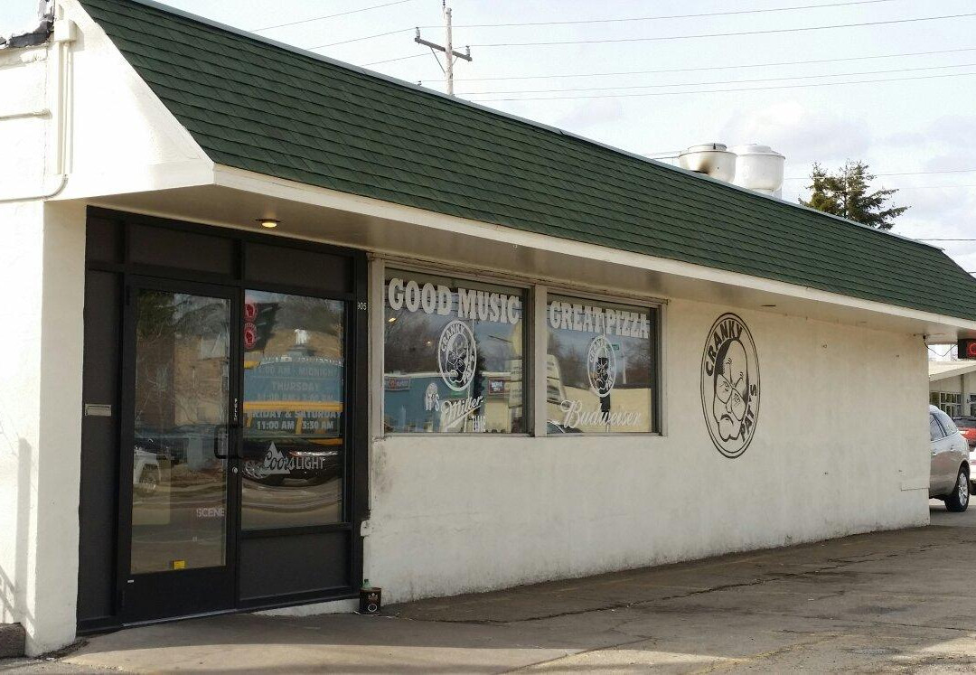 Neenah餐馆和美食-Cranky Pat's Pizzeria & Pub