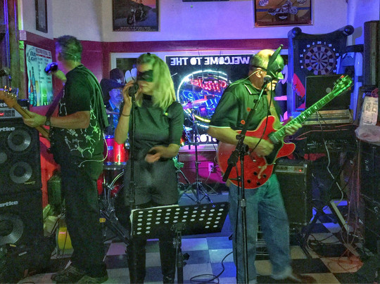 Rio餐馆和美食-Arlington Inn Tavern