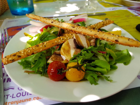 Le Sambuc餐馆和美食-L'Estrambord