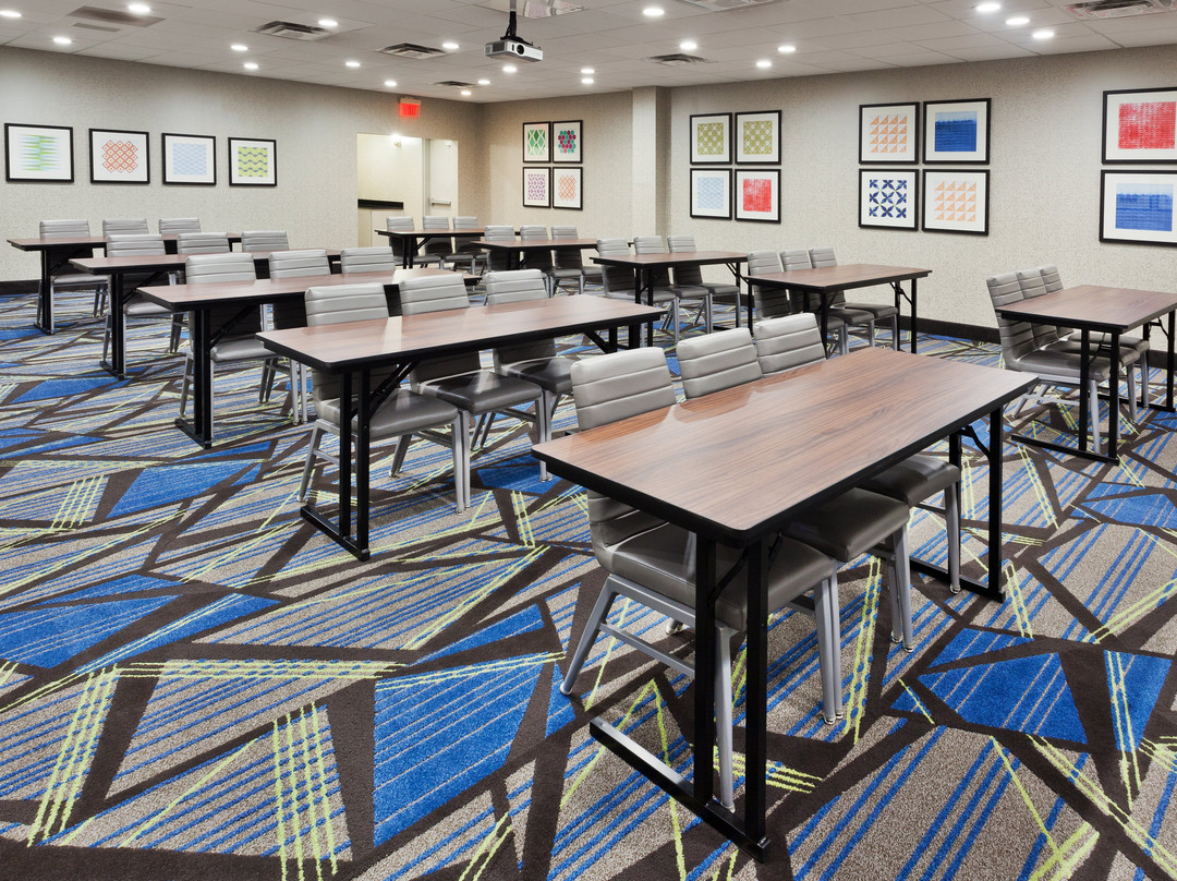 Holiday Inn Express & Suites Rome By IHG主图