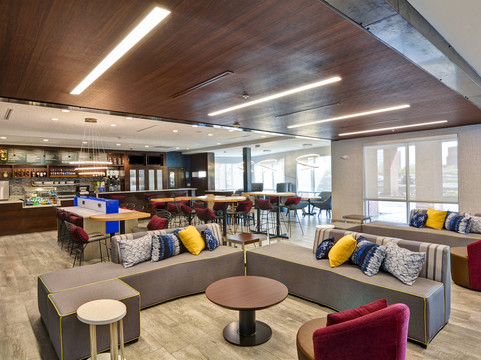 Central Islip酒店住宿-Courtyard by Marriott Long Island Islip/Courthouse Complex