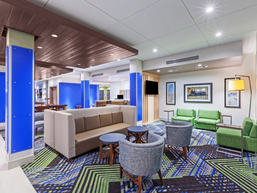 Holiday Inn Express & Suites Chanute By IHG主图