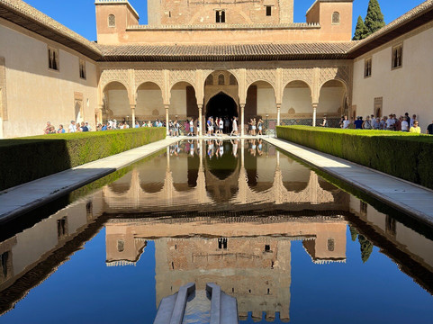 Tour privado Alhambra evite colas (incluido Ticket de palacios nazaries y Generalife)-格拉纳达必去景点
