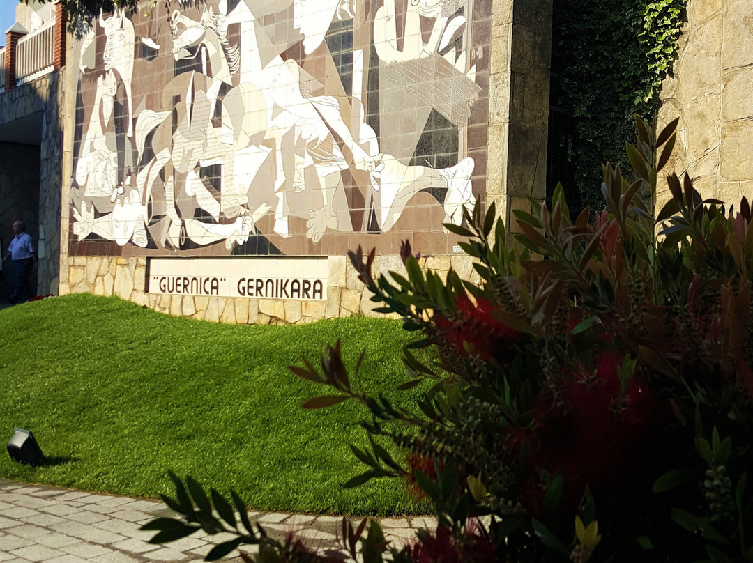 Mural del Guernica de Picasso景点图片