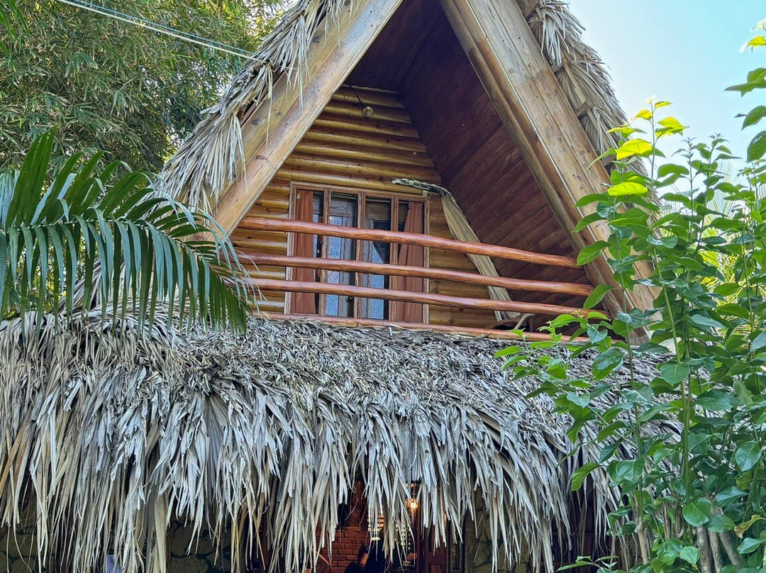 Chalet Tropical Hotel &  Bar Restaurant主图