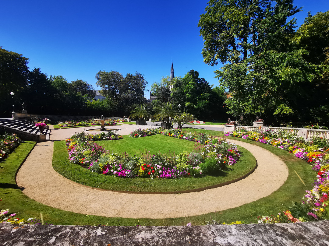 Parc de l'Hotel de Ville-埃佩尔内必去景点