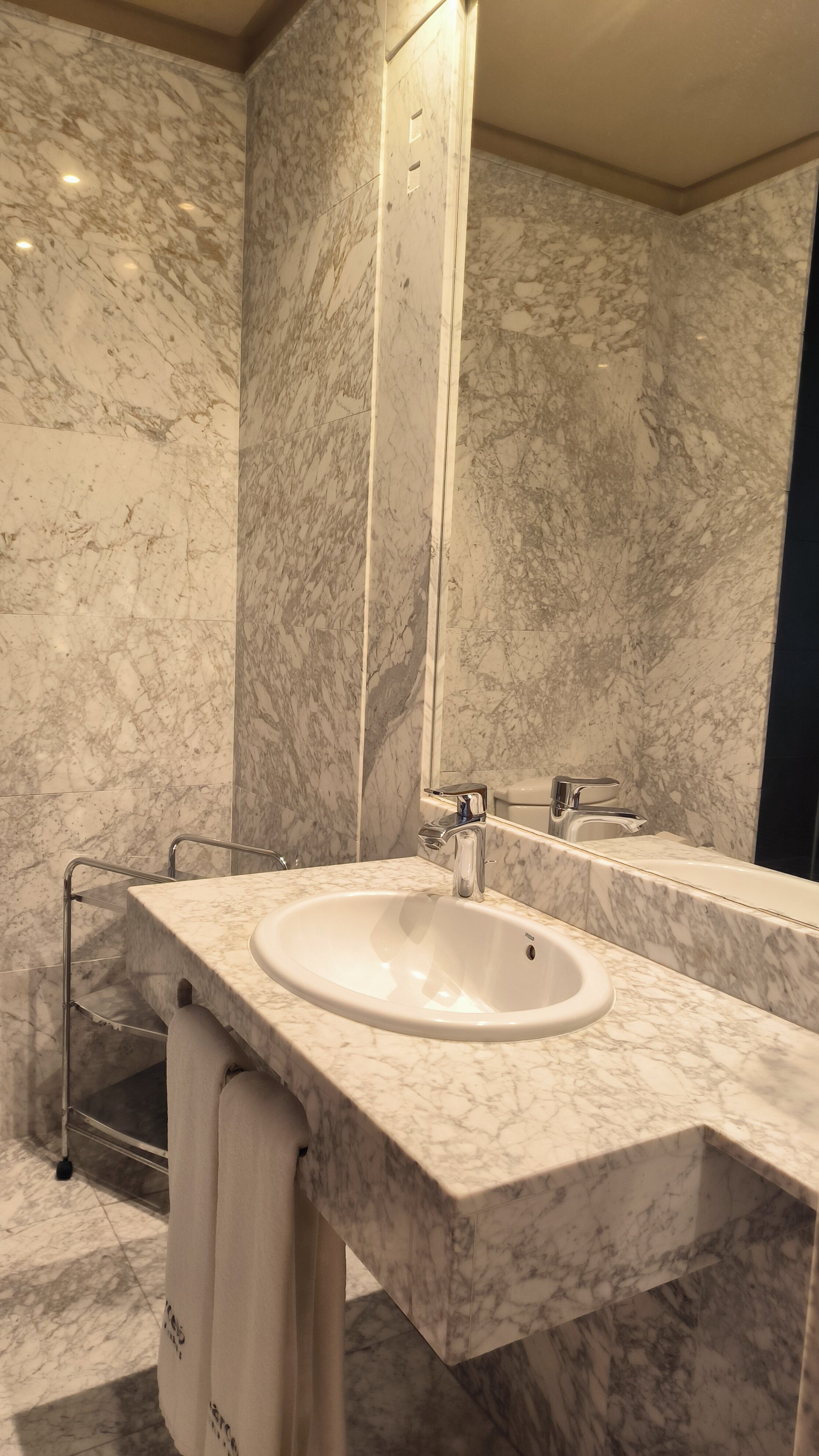 月亮伯爵酒店-浴室