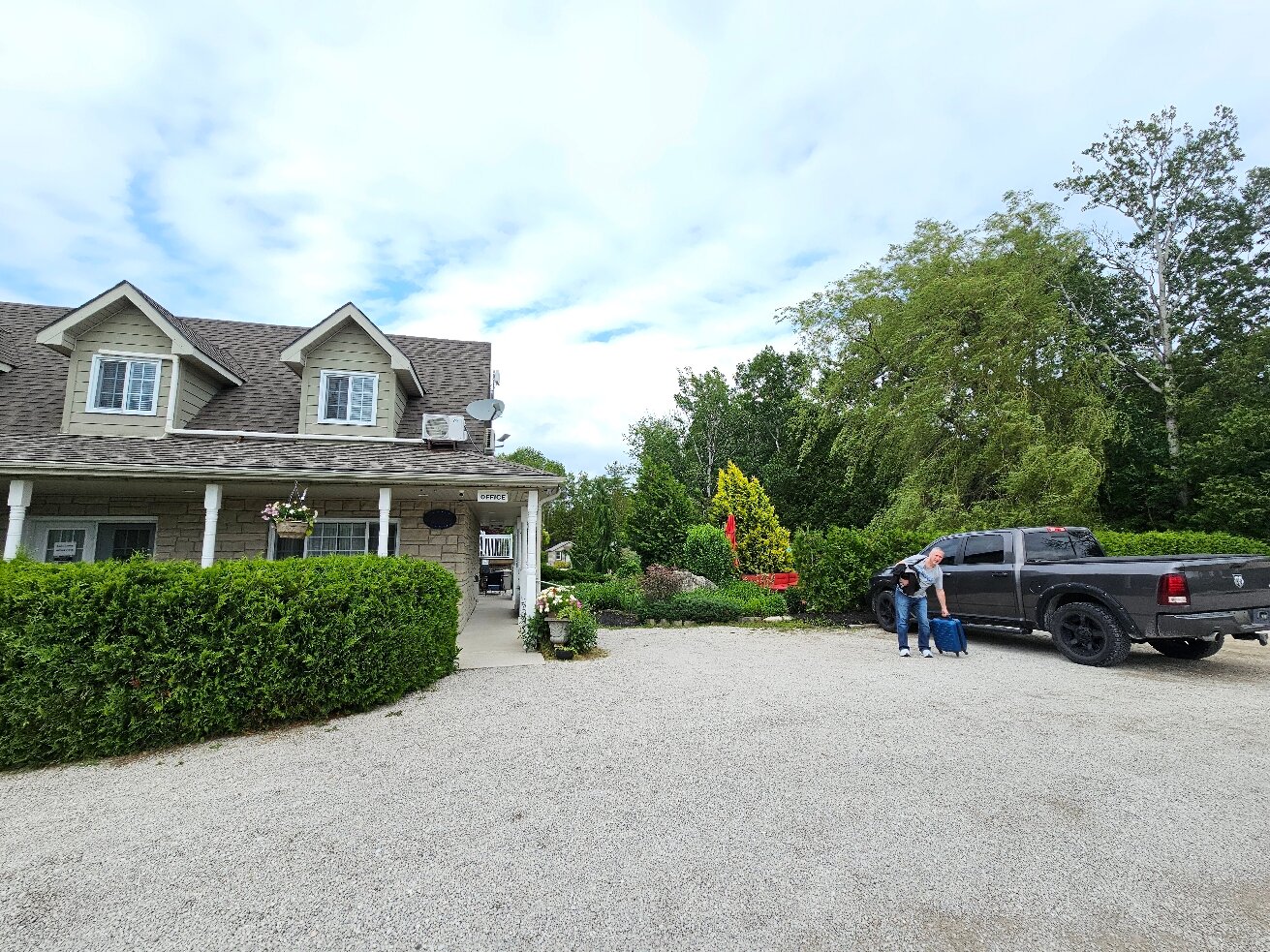 Adventure the Bruce Inn-官方