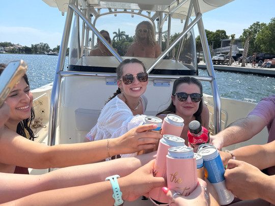 Salty Seahorse Charters-西耶斯塔岛必去景点