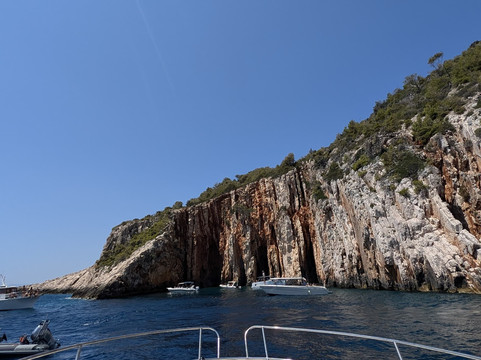 Kapo by Pharos Ventures-赫瓦尔必去景点