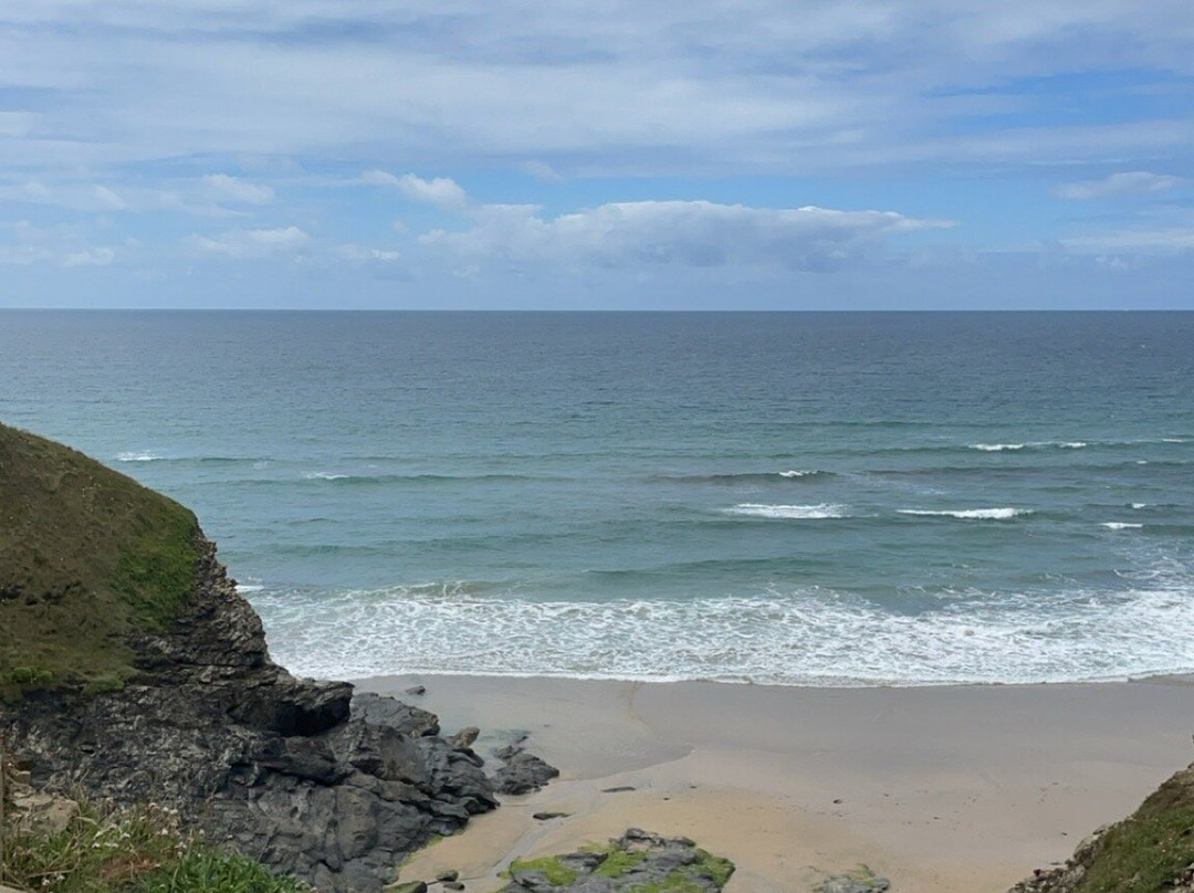 Gunwalloe Church Cove Beach景点图片